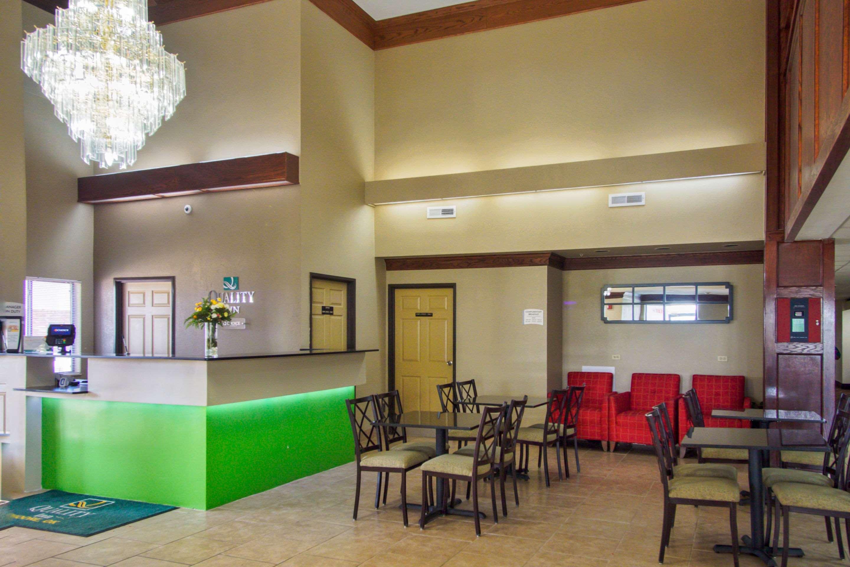 Quality Inn Moore - Oklahoma City Extérieur photo