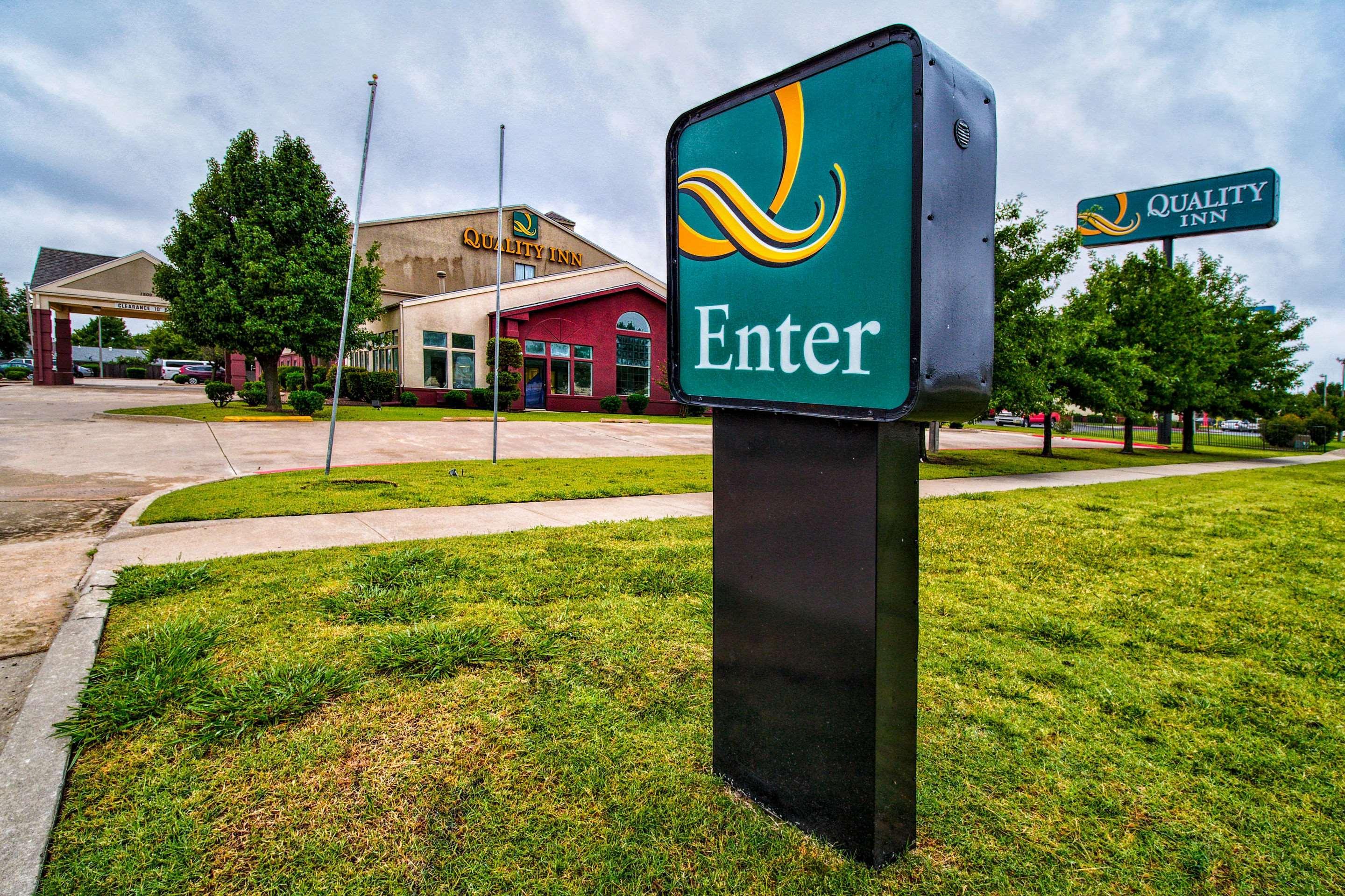 Quality Inn Moore - Oklahoma City Extérieur photo