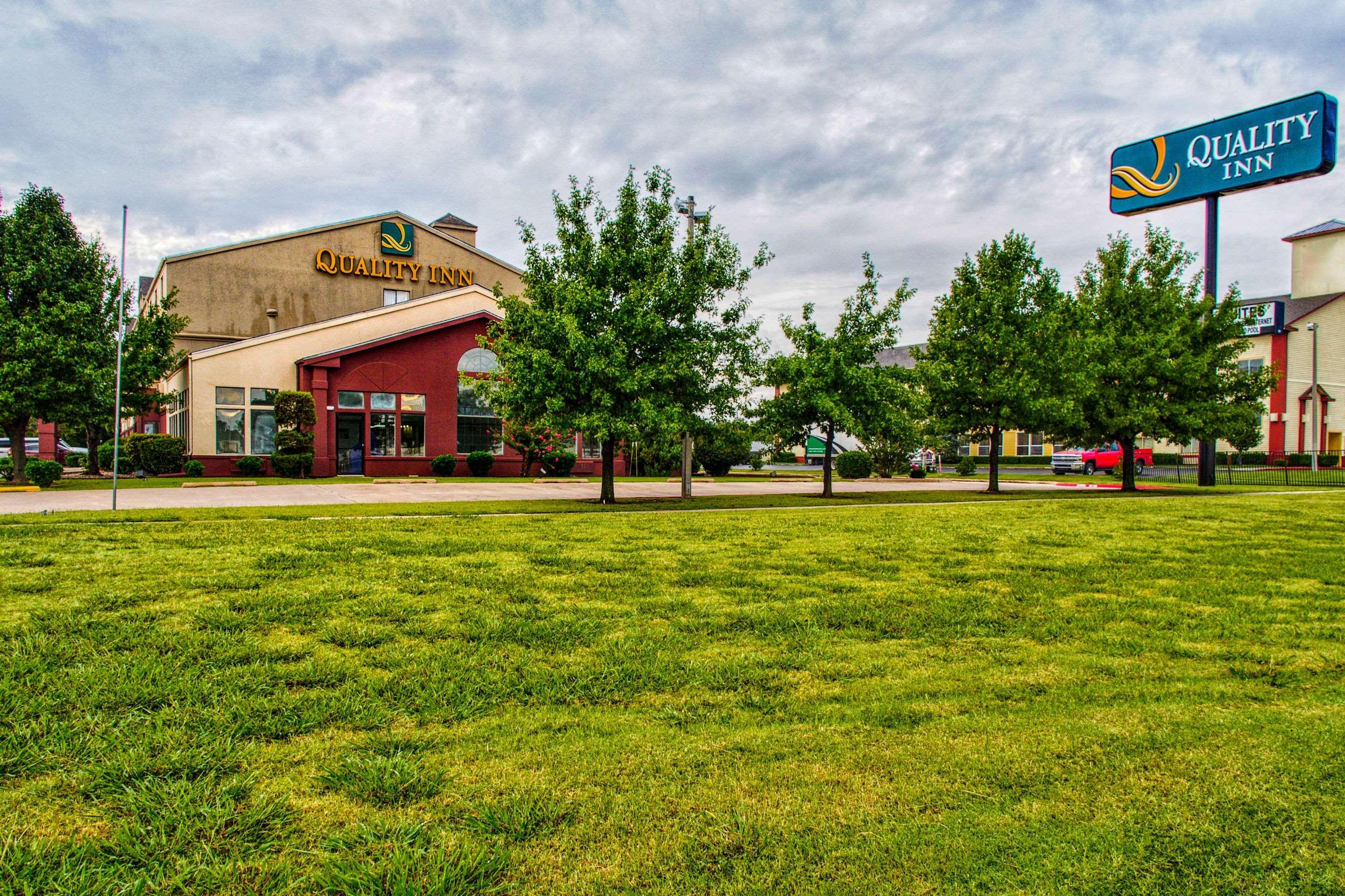 Quality Inn Moore - Oklahoma City Extérieur photo